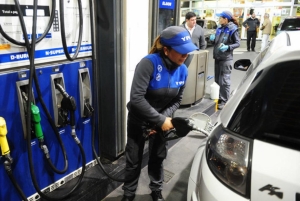 YPF mantendrá los precios de las naftas en los próximos meses