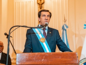 Carlos Sadir asumió como Gobernador de Jujuy, en una &quot;situación de descalabro&quot; nacional
