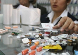 Control de medicamentos y más farmacias: así se analiza una nueva ley