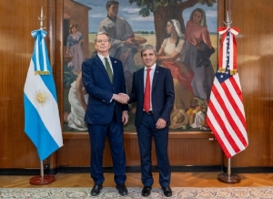 Secretario de Tesoro estadounidense respald&oacute; a Milei pero afirm&oacute; que no considera l&iacute;nea de cr&eacute;dito