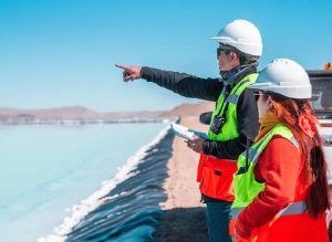 Minera en Olaroz y Fénix reducirá en US$500 millones sus gastos de capital