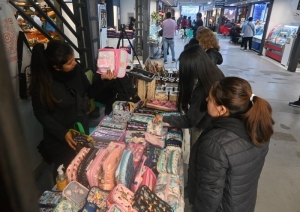 Convocan a artesanos para potenciar su emprendimiento en los paseos del Mercado Municipal