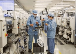 En contra de &ldquo;la destrucci&oacute;n internacional de la matriz productiva nacional&rdquo;.