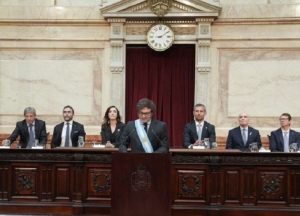Presupuesto 2025: dólar a $1.019 en diciembre, crecimiento del 5% y el pedido de “ajuste” a las provincias