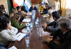 Construcci&oacute;n de viviendas en capital por iniciativa p&uacute;blico-privada: concejales se reunieron con referentes del IVUJ