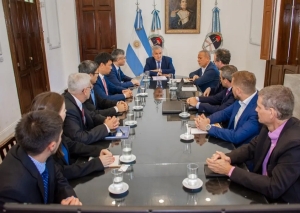 Empresa china, interesada en fabricar en Jujuy insumos para la producci&oacute;n de carbonato de litio