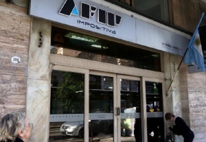 Afip busca regularizar el empleo informal en restaurantes, el sector rural, construcción y lavaderos industriales