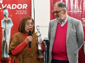Mar&iacute;a Mercedes Del Frari recibi&oacute; el Premio San Salvador por su destacada trayectoria profesional y compromiso con el desarrollo local