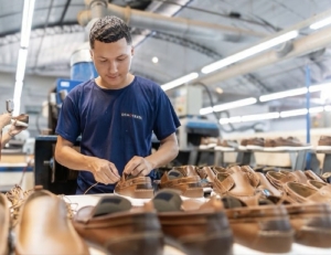 La industria &ldquo;queda expuesta a precios internacionales, pero sigue pagando costos argentinos&rdquo;