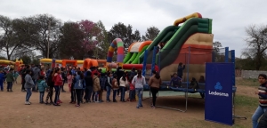Ledesma agasaj&oacute; a los ni&ntilde;os en las Yungas