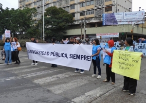 Universidades profundizan plan de lucha