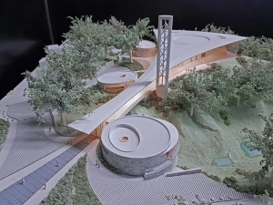 El Lola Mora, en obras y premiado en Bienal Internacional