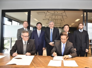 Morales y la china Gotion firmaron un segundo acuerdo para fabricar en Jujuy celdas para baterías de litio