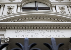 Piden eliminar cheques rechazados de la base de datos del Banco Central