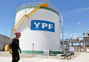 Apostando a la "estabilidad", YPF descart&oacute; aumentos inmediatos por el conflicto en Medio Oriente