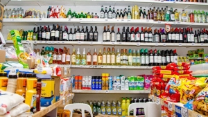 Ventas minoristas Pymes subieron 24% interanual en febrero, pero no compensan el desplome del año pasado