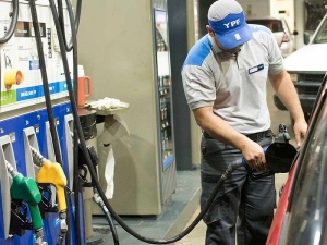 Las naftas suben 9% en promedio en todo el pa&iacute;s