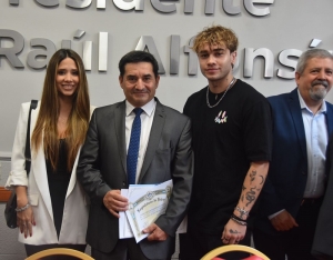 Médico jujeño fue distinguido por su trayectoria