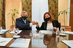 Morales y Carreras firmaron un acuerdo marco sobre el Proyecto termosolar-fotovoltaico