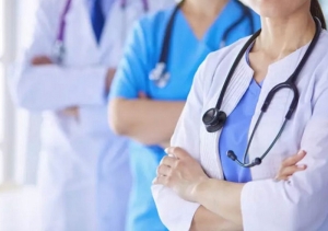 Convocan a docentes para la carrera de medicina