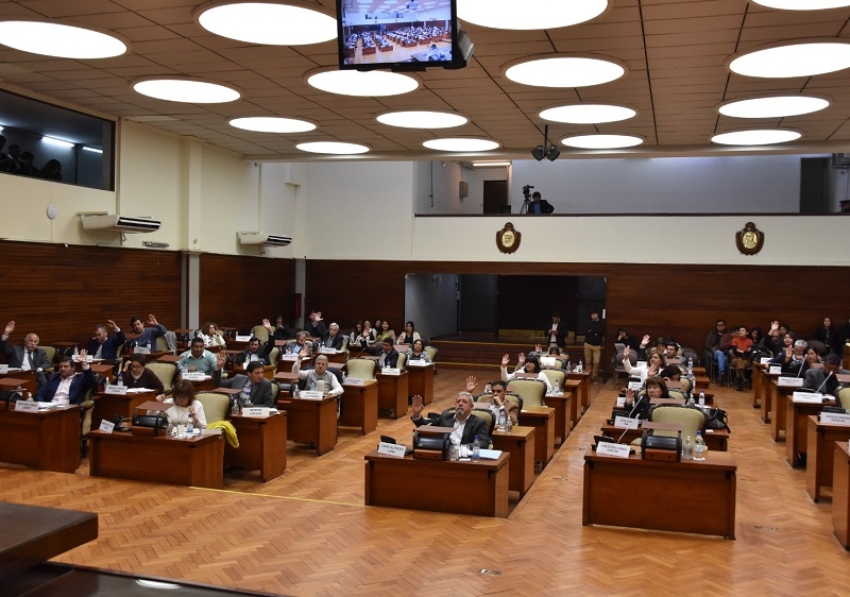 Legisladores aprobaron la transformaci&oacute;n de las Sociedades del Estado