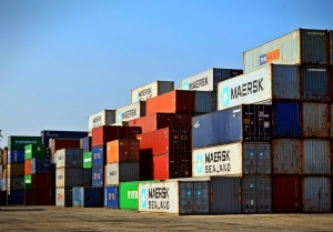 El Gobierno eliminó el Impuesto PAÍS a las mercaderías destinadas a la elaboración de productos exportables