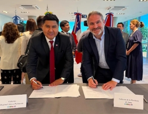 Firman acuerdo para impulsar el turismo binacional
