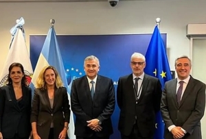 El Gobernador acerca proyectos juje&ntilde;os de litio, energ&iacute;as limpias y producci&oacute;n sustentable a la Uni&oacute;n Europea