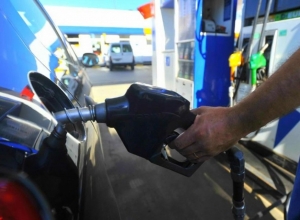 YPF subió 9,5% los precios de sus combustibles y la nafta premium ya cuesta más de $43